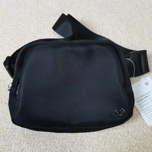 LULULEMON Everywhere Belt Bag in Heritage Jaquard NEW Limited Edition